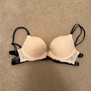 VS Victoria's Secret Cream and Black Lace Bra